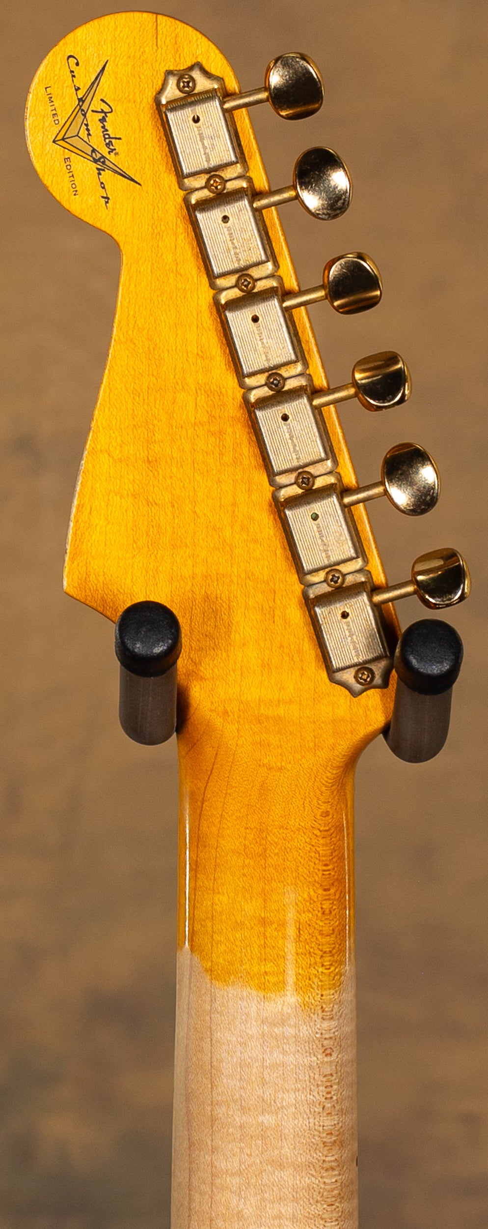 2022 Fender Custom Shop LTD 1962 Bone Tone Stratocaster Relic 3-Color Sunburst