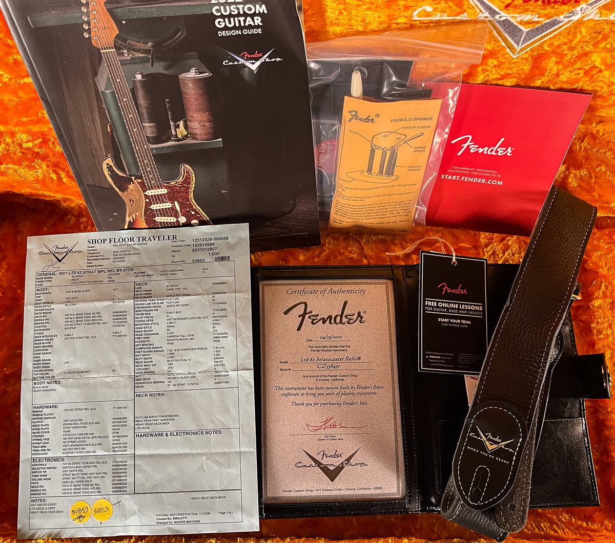 2022 Fender Custom Shop LTD 1962 Bone Tone Stratocaster Relic 3-Color Sunburst