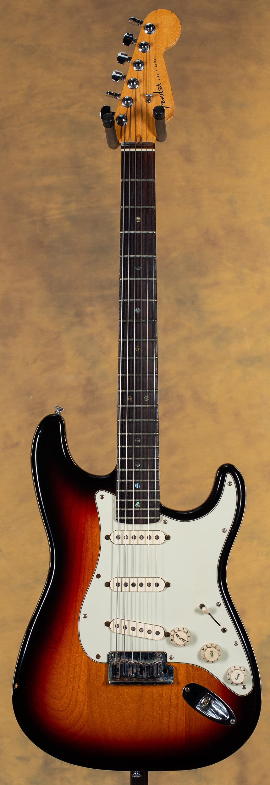 1998 Fender American Deluxe Stratocaster 3 Tone Sunburst
