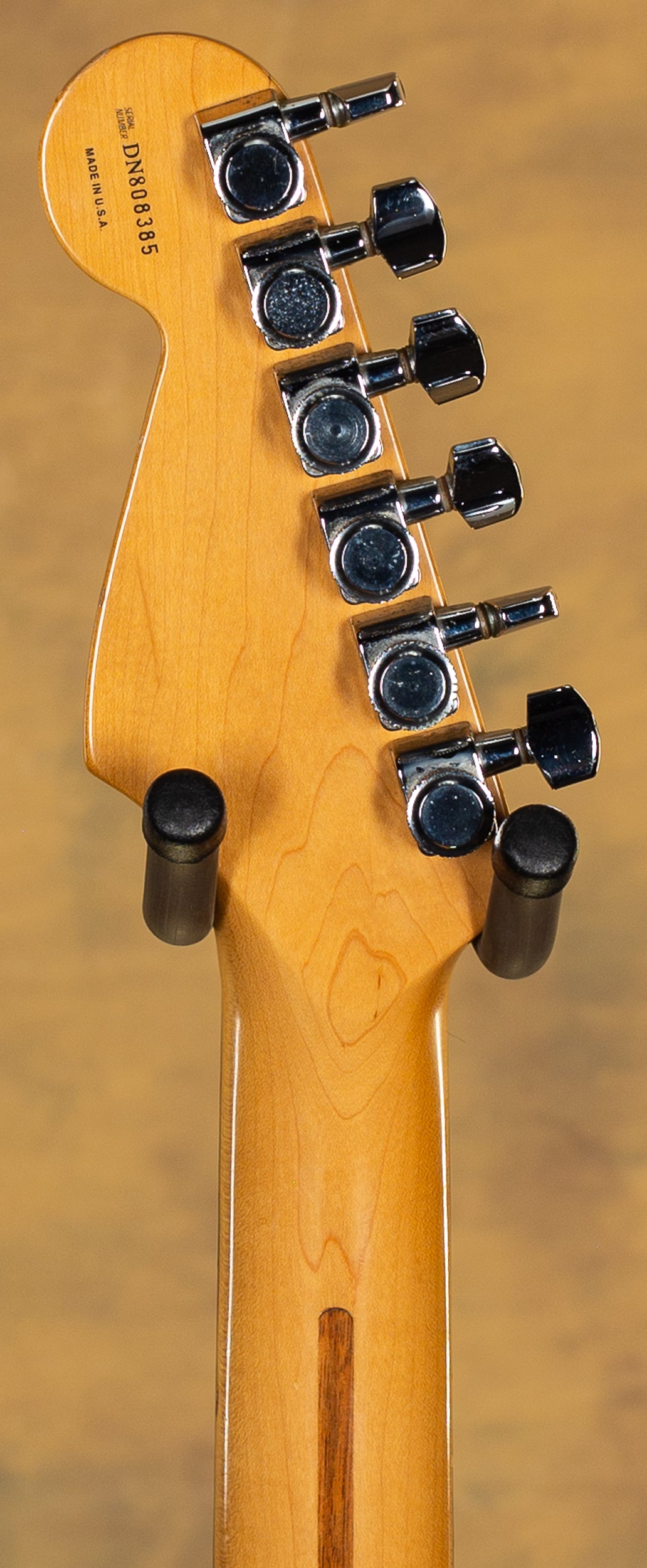 1998 Fender American Deluxe Stratocaster 3 Tone Sunburst