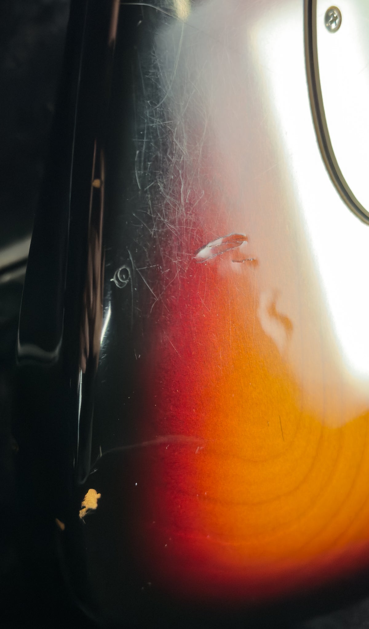 1998 Fender American Deluxe Stratocaster 3 Tone Sunburst