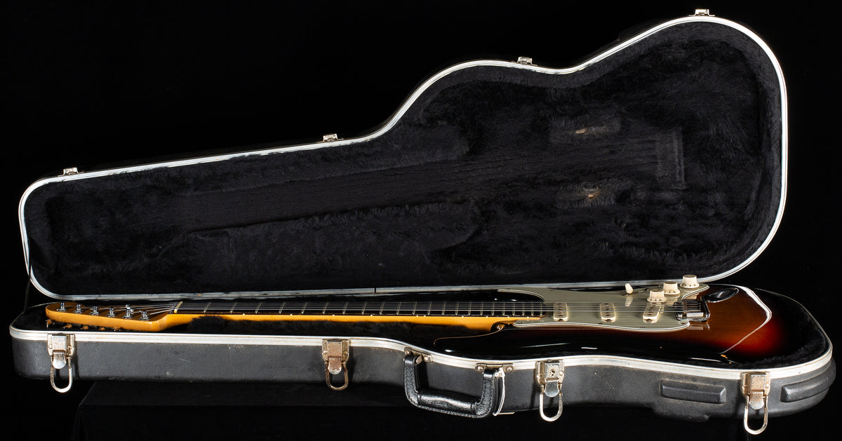 1998 Fender American Deluxe Stratocaster 3 Tone Sunburst