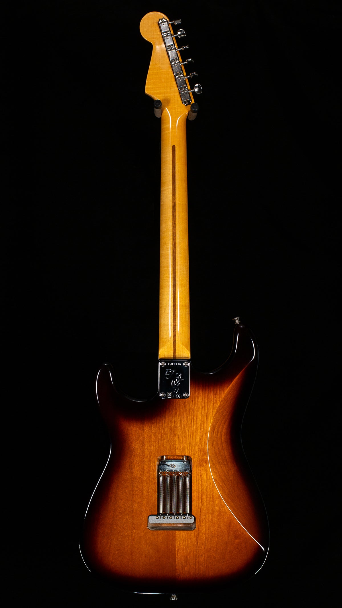 Fender Eric Johnson Thinline Stratocaster Maple Fingerboard 2-Color Sunburst New Old Stock DEMO