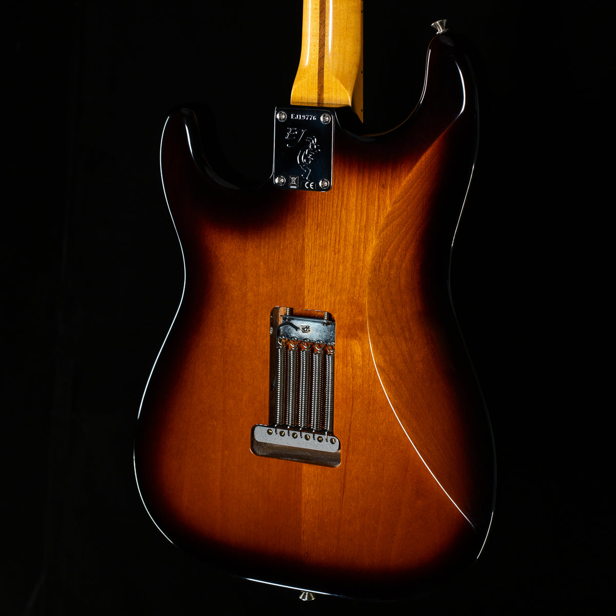 Fender Eric Johnson Thinline Stratocaster Maple Fingerboard 2-Color Sunburst New Old Stock DEMO