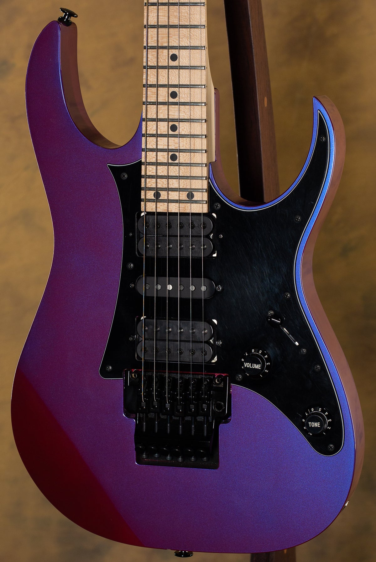 Ibanez RG550 Purple w/ Hardshell Case
