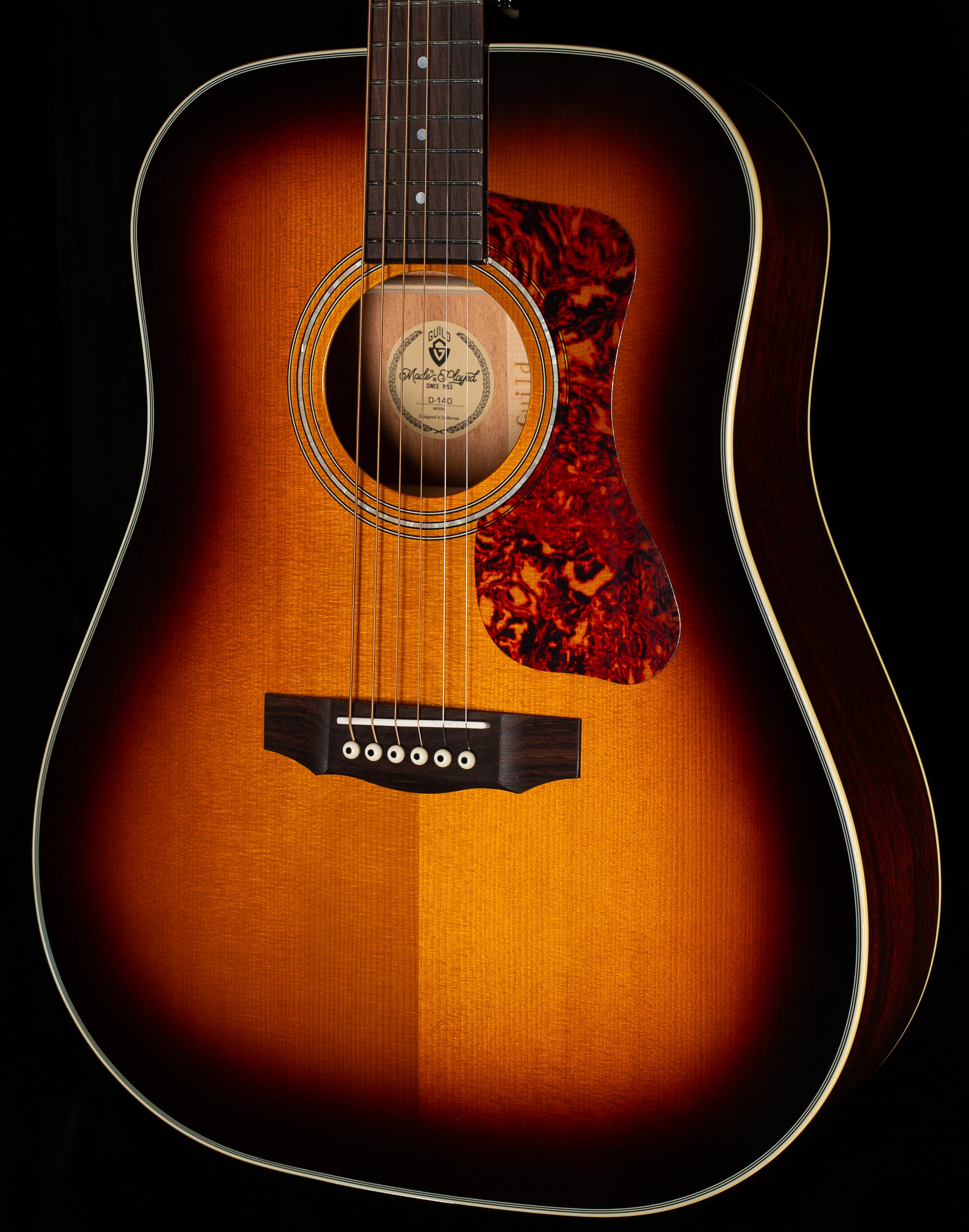 Guild D-140 Dreadnought Acoustic Guitar - Antique Burst