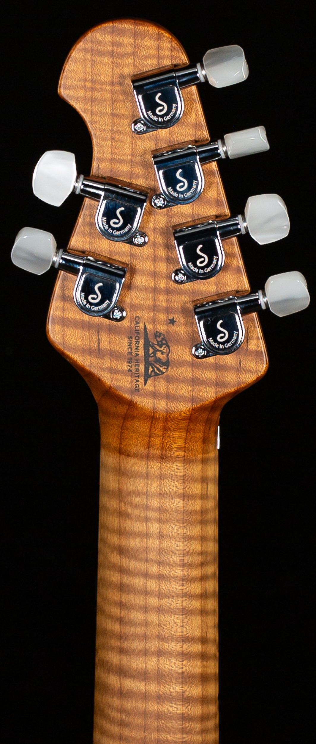 Ernie Ball Music Man Axis Ollalieberry Quilt (441)