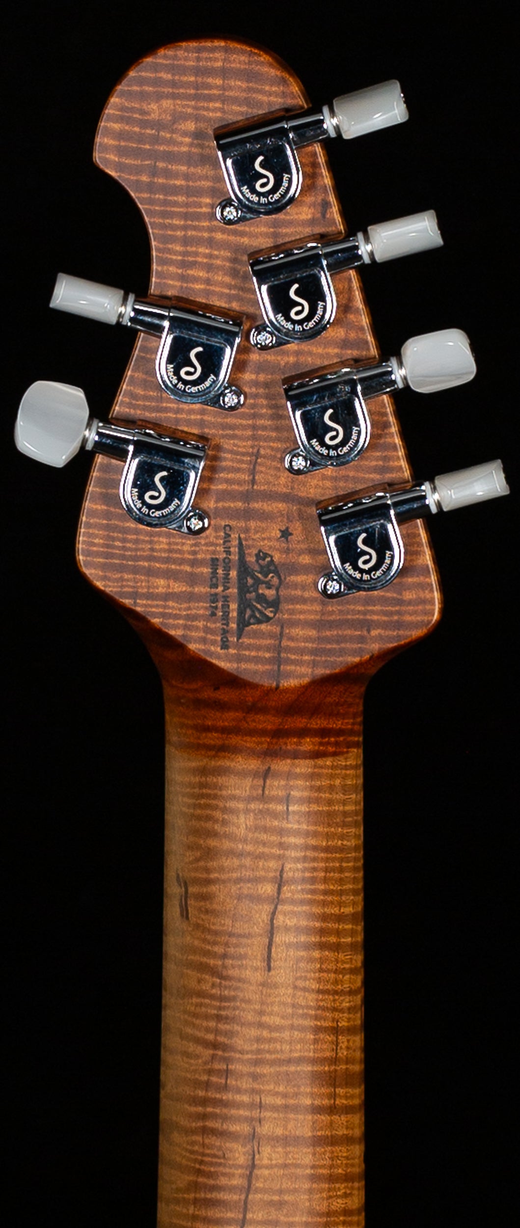 Ernie Ball Music Man Axis Yucatan Quilt (758)