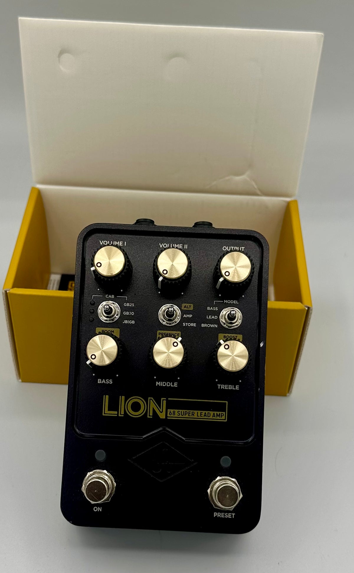Universal Audio Lion '68 Super Lead Amp