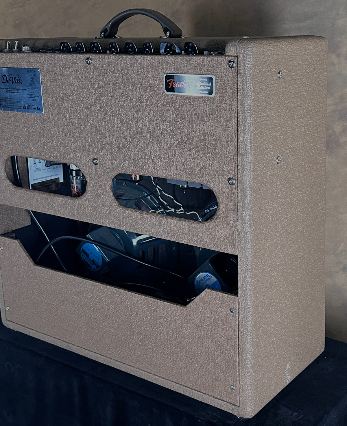 Fender Hot Rod Deville 4x10 Brown LTD