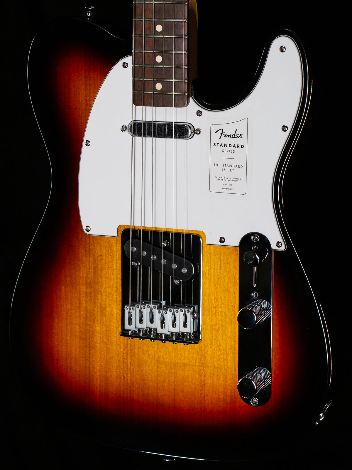 Fender Standard Telecaster Laurel Fingerboard White Pickguard 3-Color Sunburst (270)