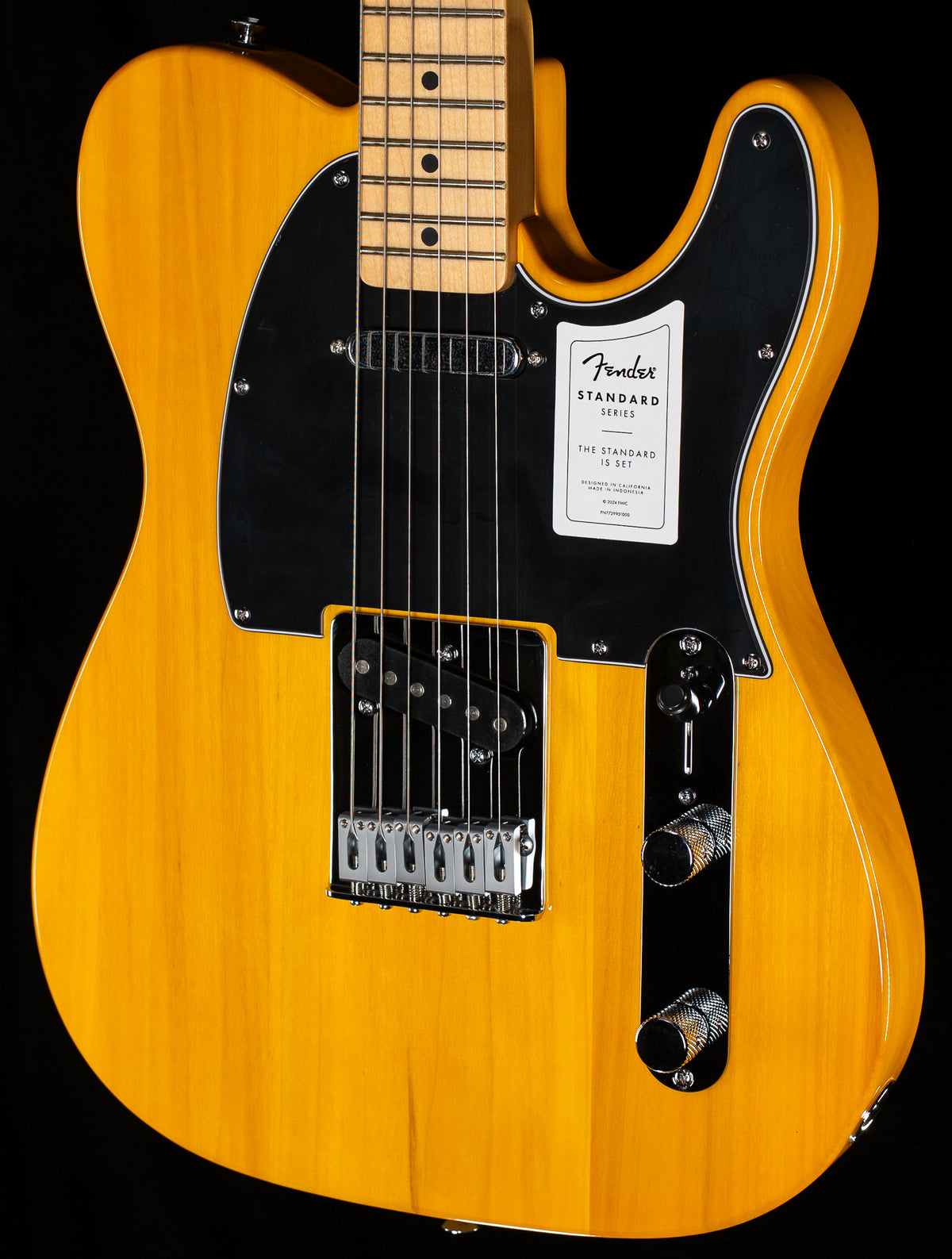Fender Standard Telecaster Maple Fingerboard Black Pickguard Butterscotch Blonde (727)