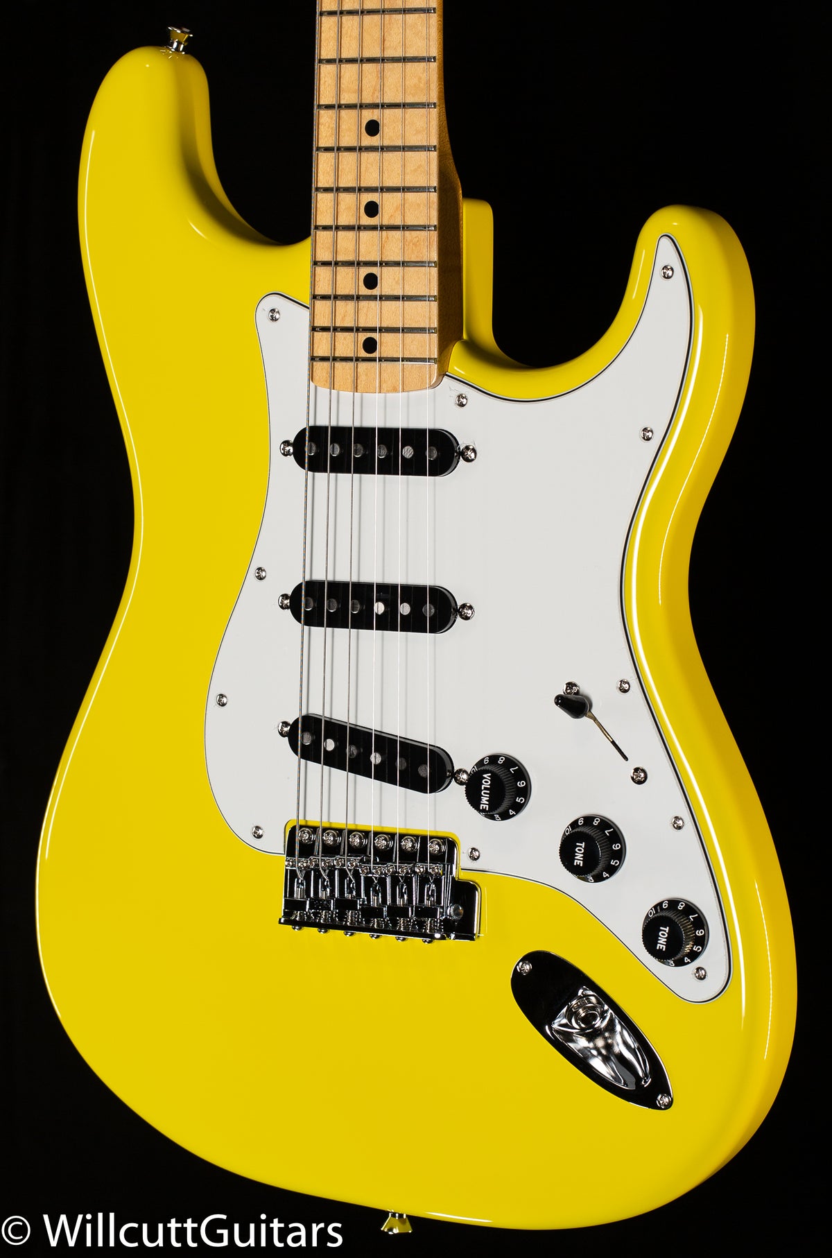 Fender Made in Japan Limited International Color Stratocaster, Maple Fingerboard, Monaco Yellow (338)