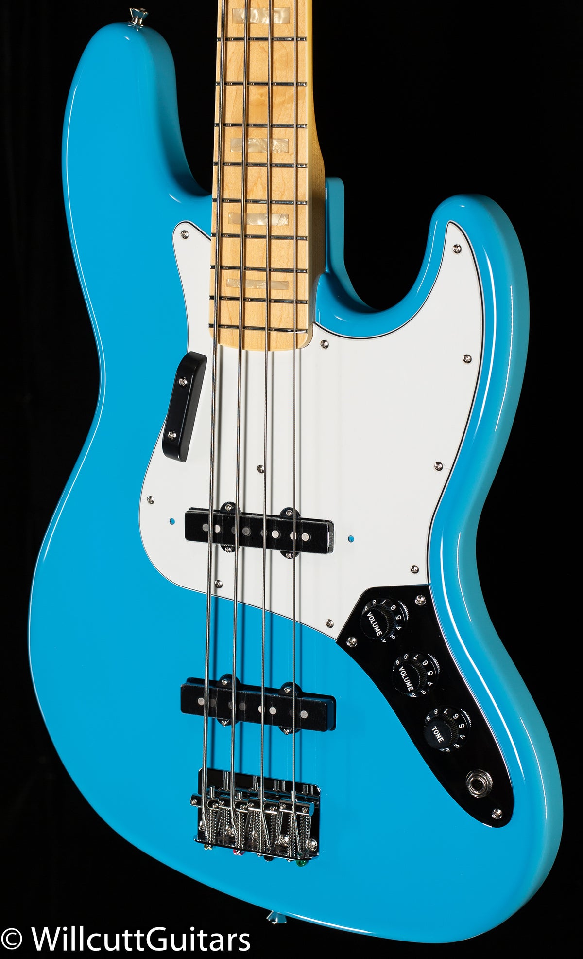 Fender Made in Japan Limited International Color Jazz Bass Maple  Fingerboard Maui Blue (640)