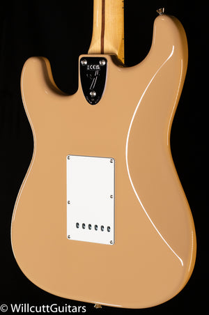 Fender Made in Japan Limited International Color Stratocaster Maple Fingerboard Sahara Taupe (796)