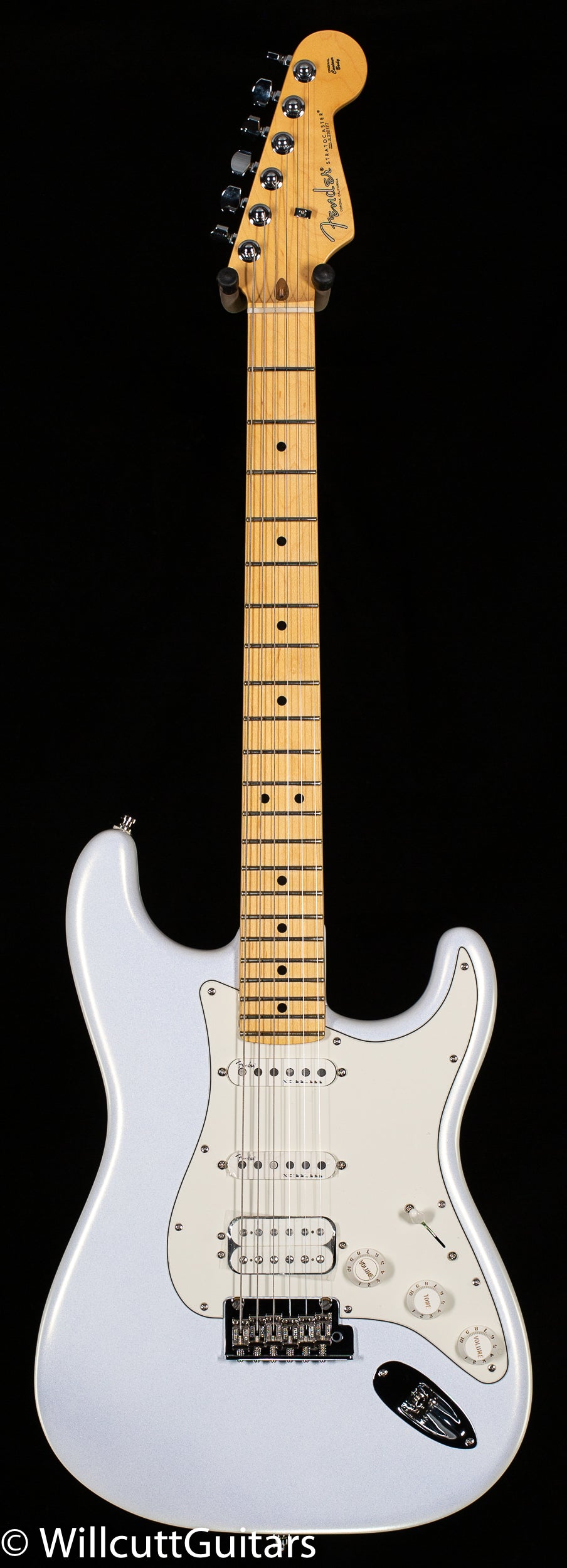 Fender Juanes Stratocaster Maple Fingerboard Luna White