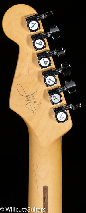 Fender Juanes Stratocaster Maple Fingerboard Luna White (177)