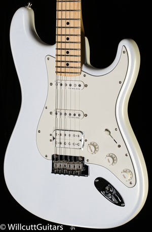 Fender Juanes Stratocaster Maple Fingerboard Luna White (533)