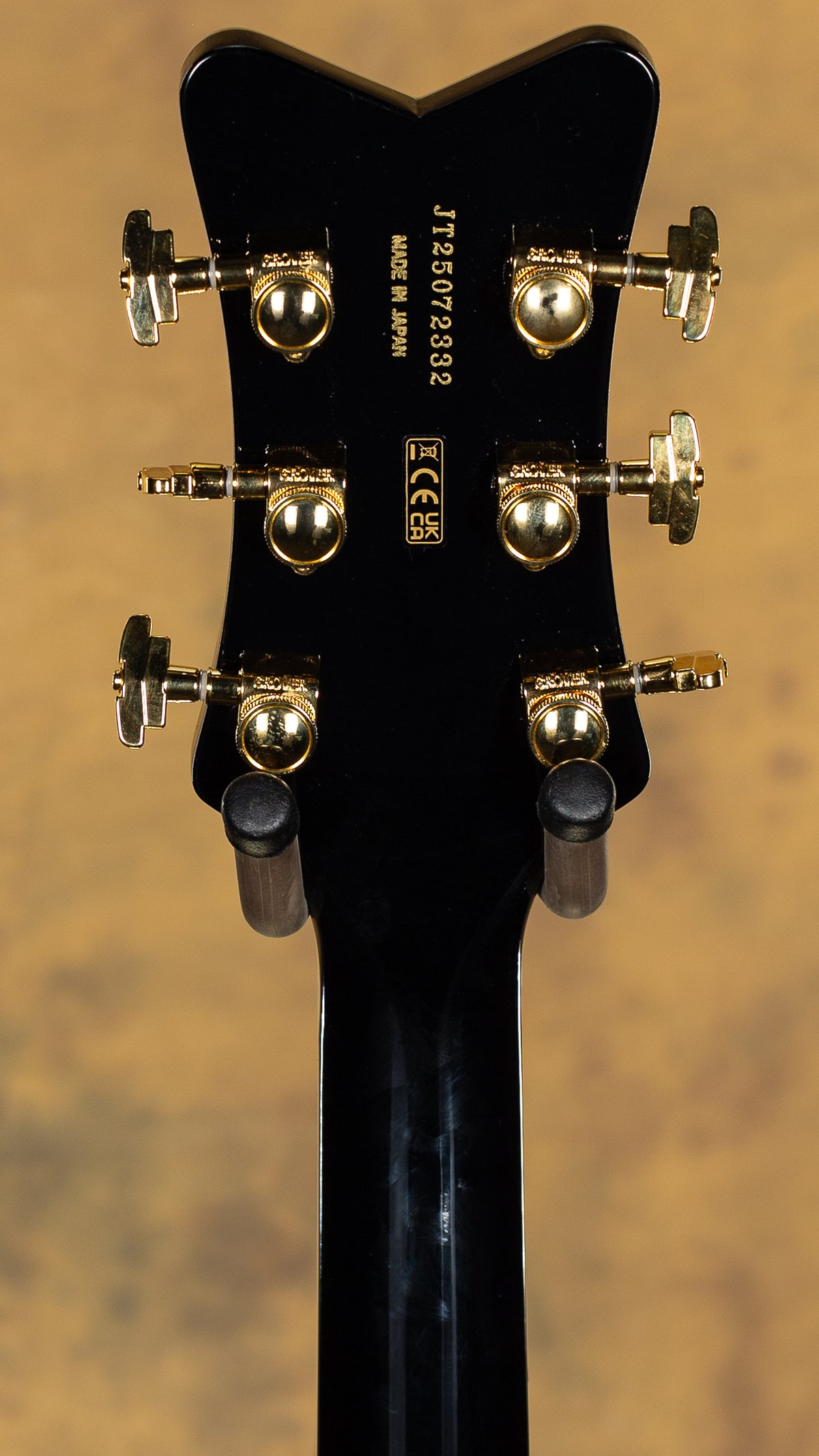2025 Gretsch G6134TG-LTD Limited Edition Penguin With String-Thru Bigsby Champagne Sparkle