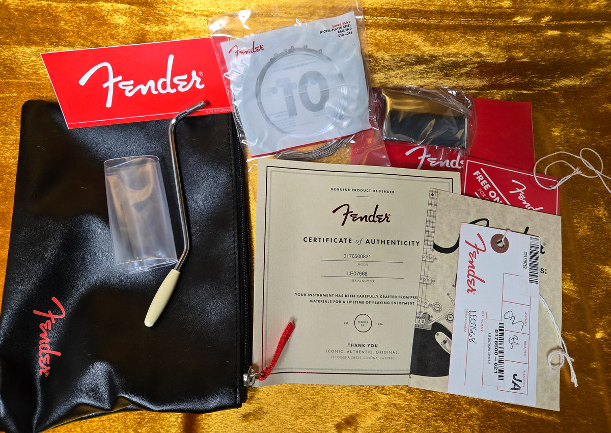 Fender Rarities Quilt Maple Top Stratocaster Rosewood Neck New Old Stock Demo