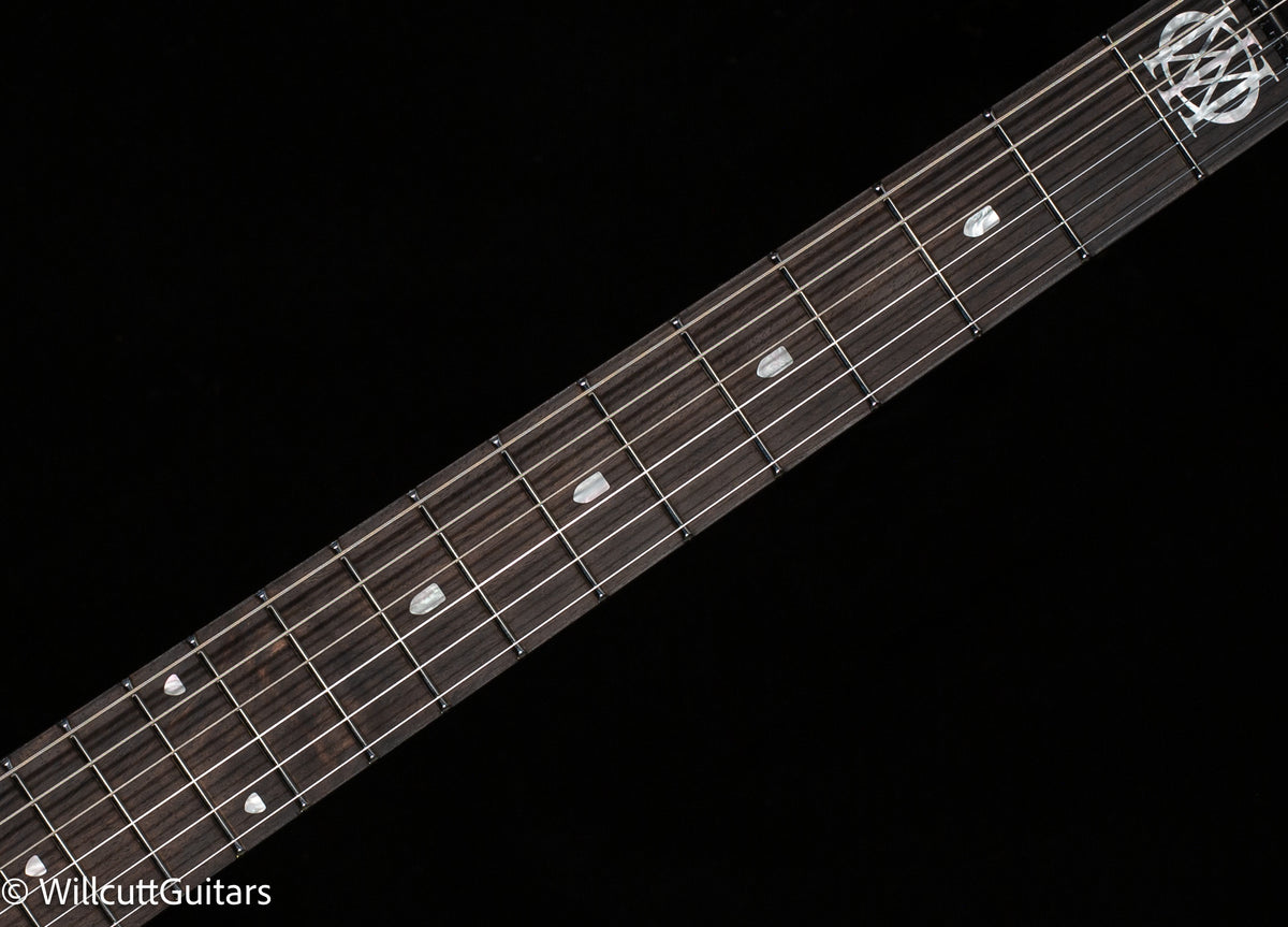 Ernie Ball Music Man Majesty 6 Ember Glow (649)