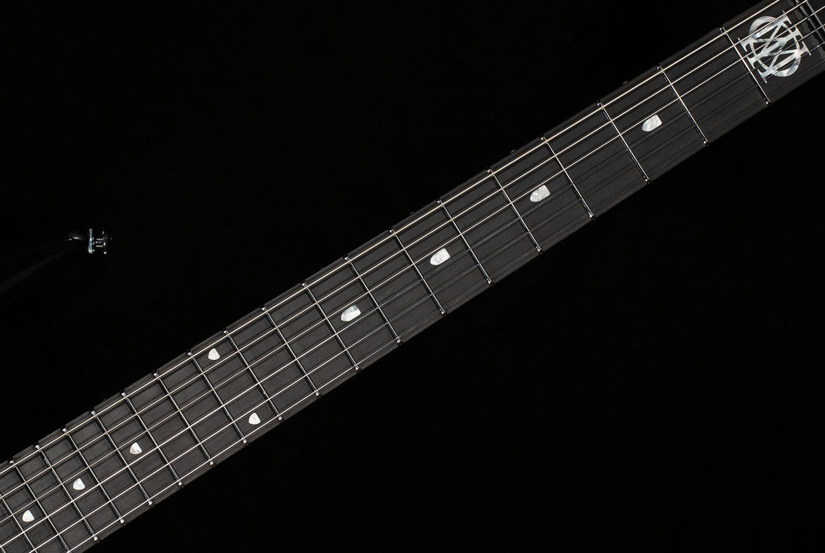 Ernie Ball Music Man Majesty Dark Side (702)