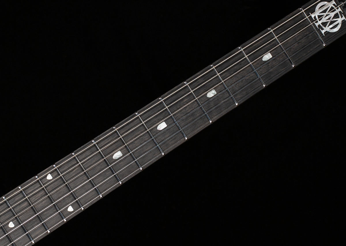Ernie Ball Music Man Majesty 6 Her Majesty's Request (943)