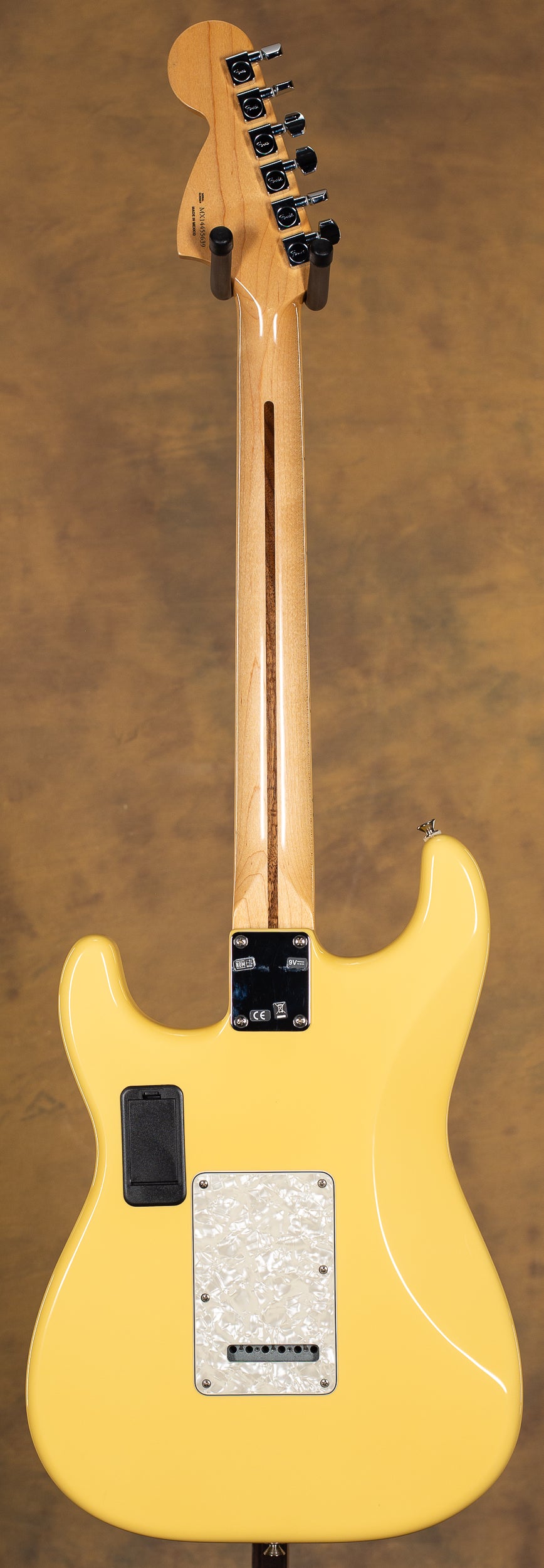 2014 Fender Deluxe Roadhouse Stratocaster Vintage White Maple