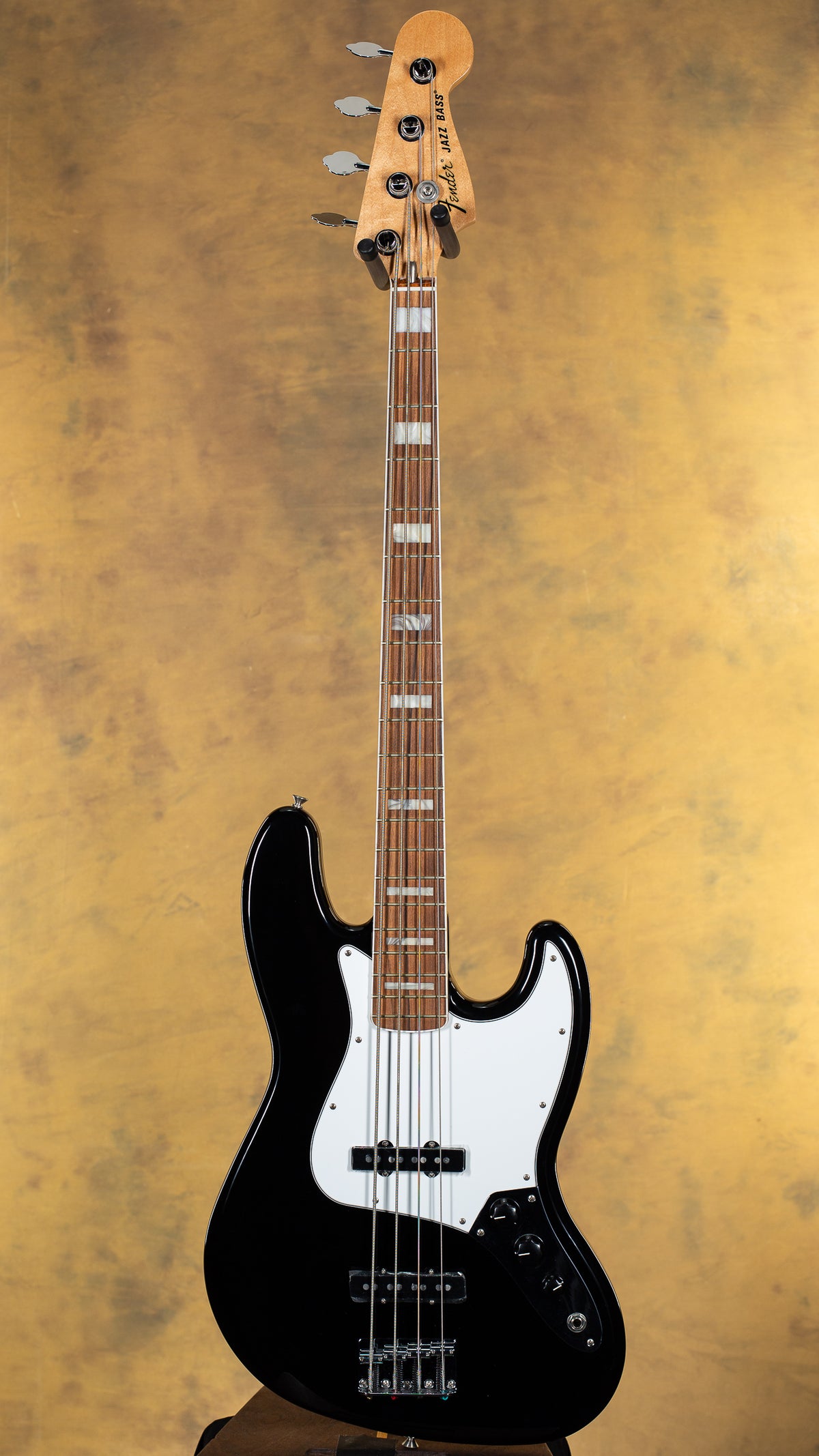 2018 Fender Classic Series 70s Jazz Bass Black