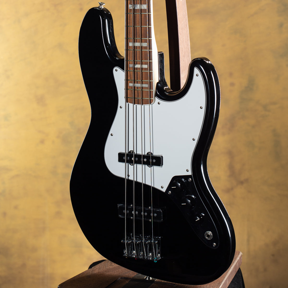 2018 Fender Classic Series 70s Jazz Bass Black