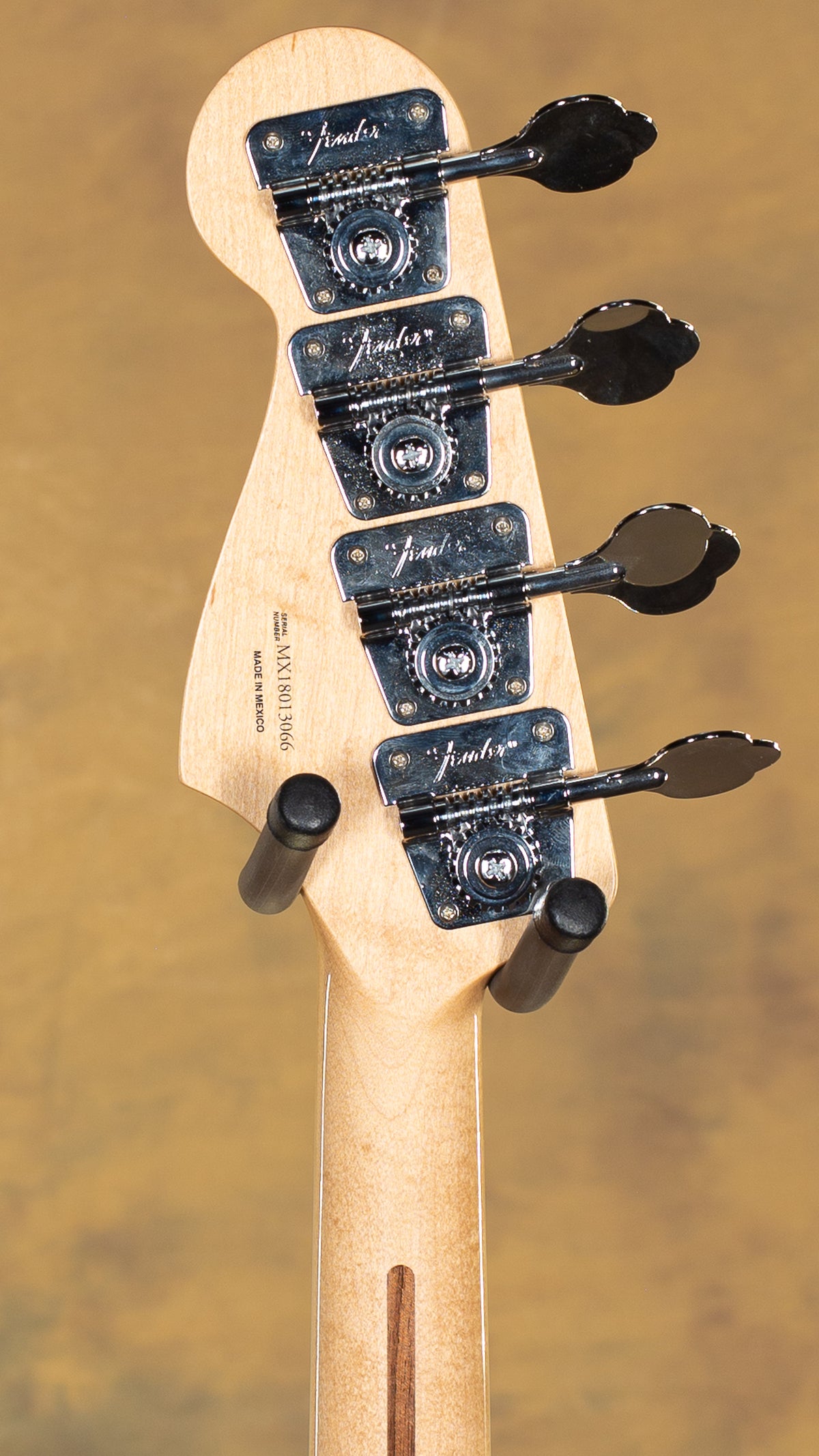 2018 Fender Classic Series 70s Jazz Bass Black