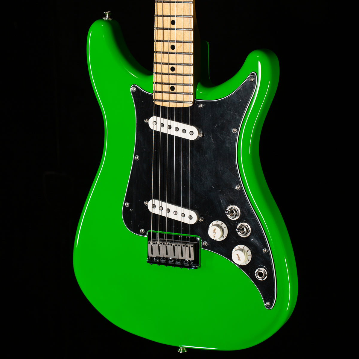 Fender Player Lead II Maple Neck Neon Green New Old Stock (651)