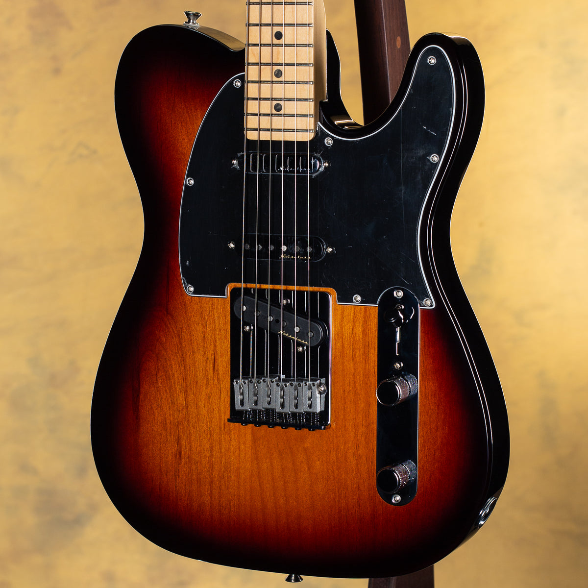 DEMO Fender Deluxe Nashville Telecaster, Maple Fingerboard, 2-Color Sunburst