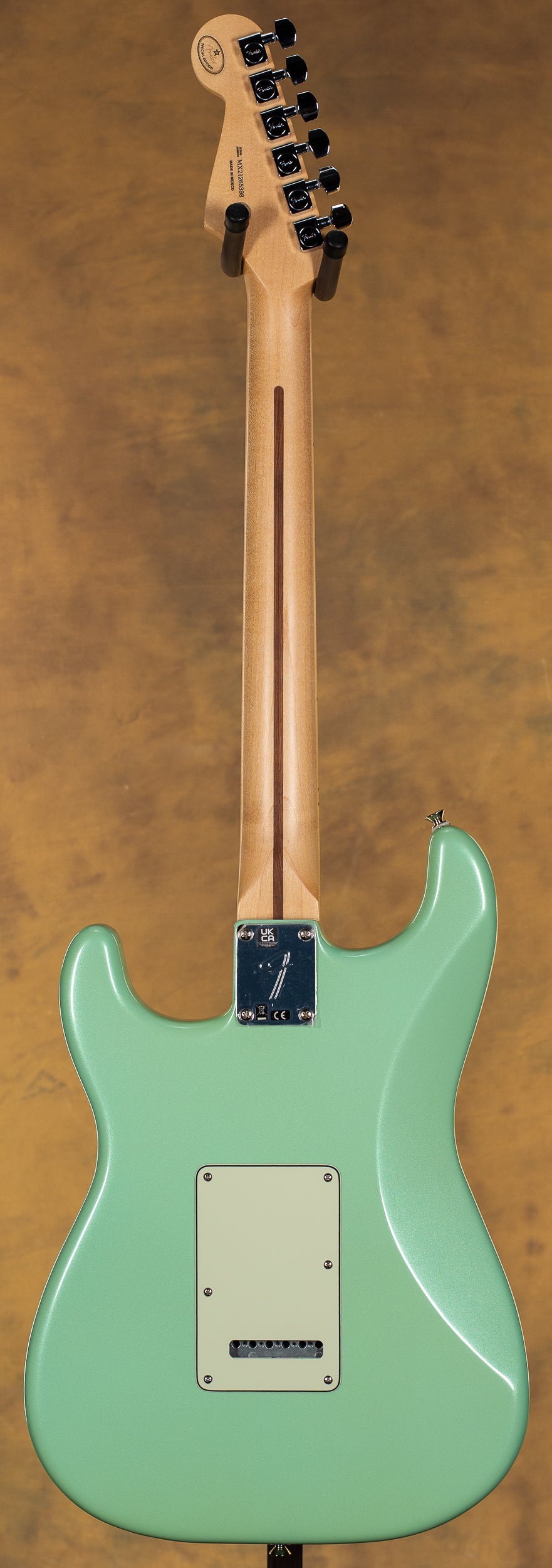 2021 Fender LTD Players Stratocaster Surf Pearl Maple