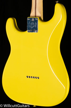 Fender limited Edition Tom Delonge Stratocaster, Rosewood Fingerboard, Graffiti Yellow (199)