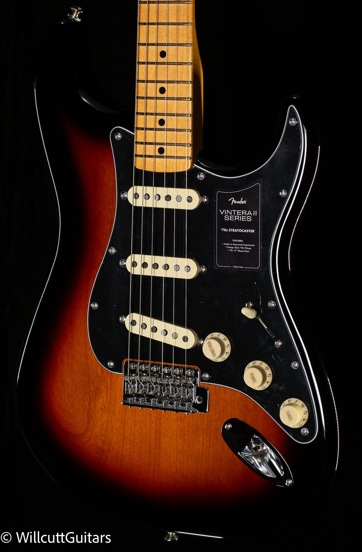 Fender Vintera II '70s Stratocaster Maple Fingerboard 3-Color Sunburst (111)