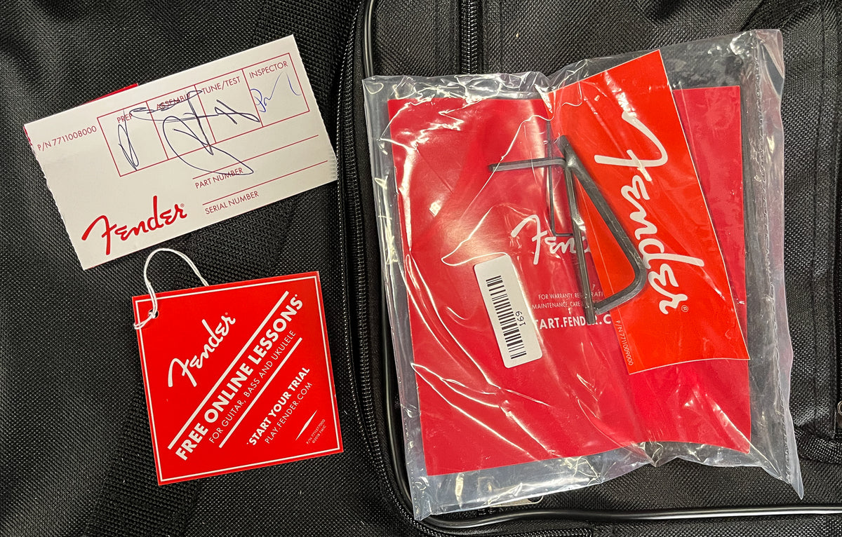 Fender Limited Edition Tom DeLonge Stratocaster Rosewood Fingerboard Surf Green (487)