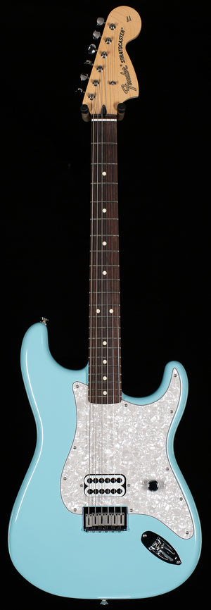 Fender Tom DeLonge Stratocaster Rosewood Fingerboard Daphne Blue (651)