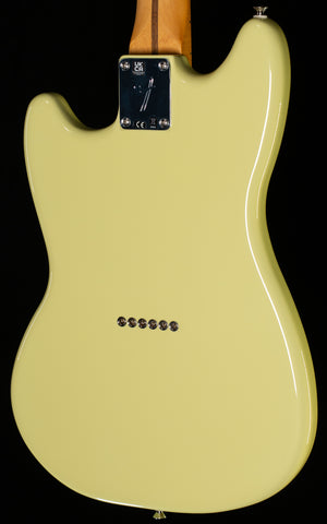 Fender Player II Mustang Maple Fingerboard Hialeah Yellow (869)