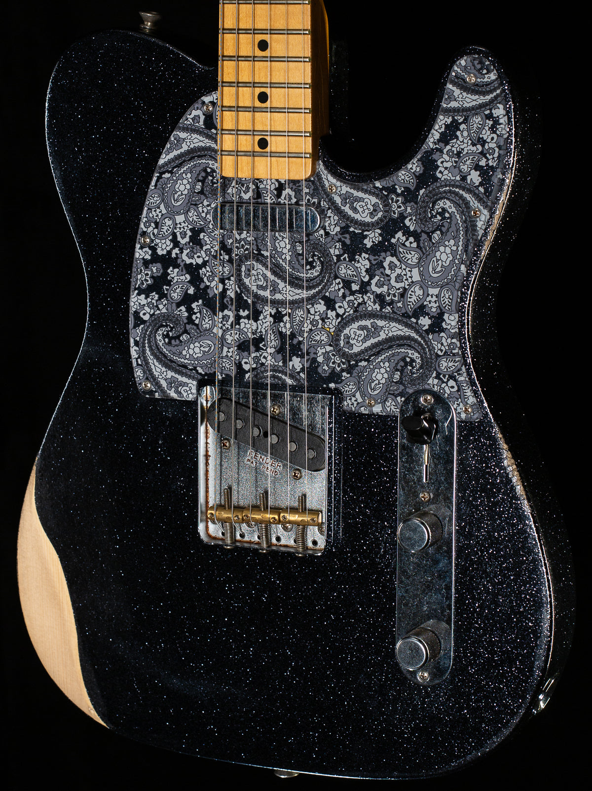 Fender Brad Paisley Road Worn Telecaster Maple Fingerboard Black Sparkle (998)