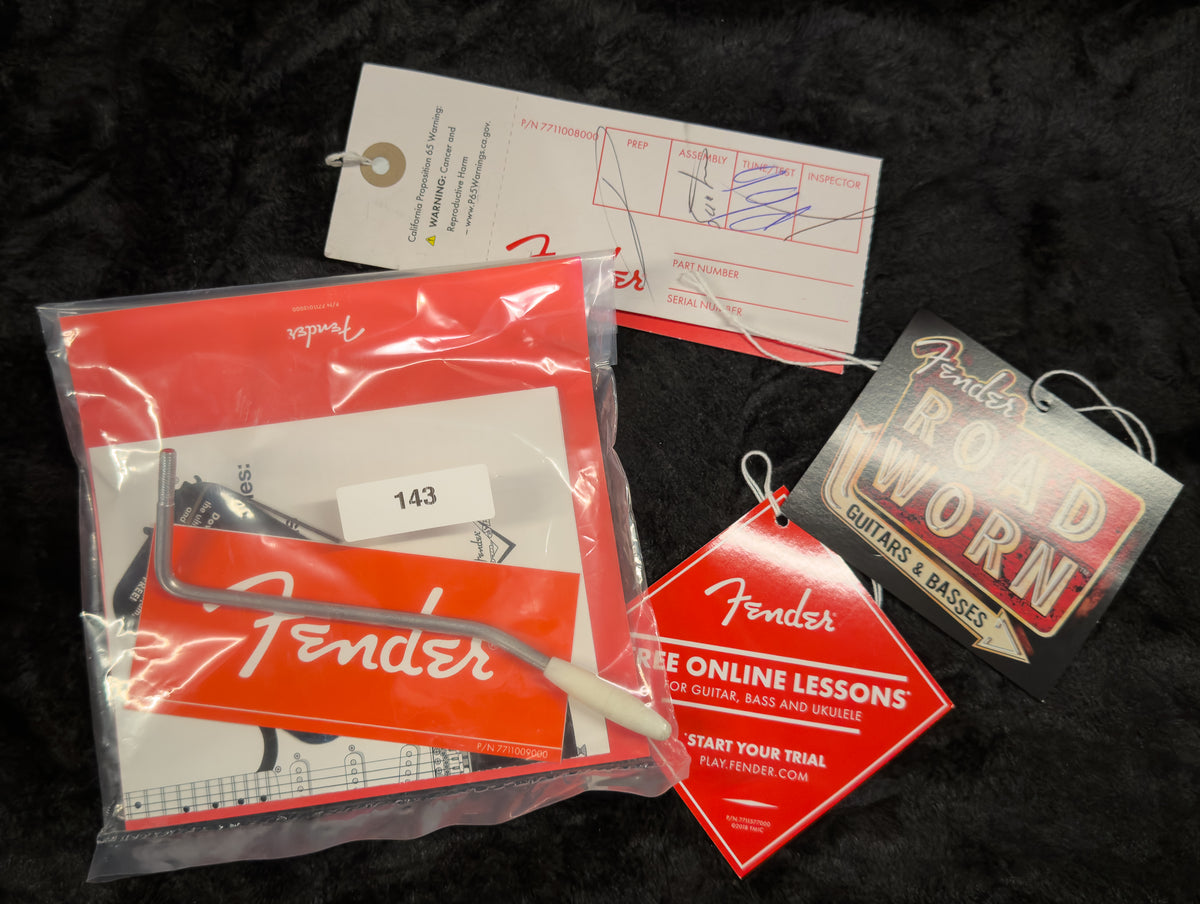 Fender Limited Edition Vintera II Road Worn &#39;60s Stratocaster Rosewood Fingerboard Sonic Blue (764)