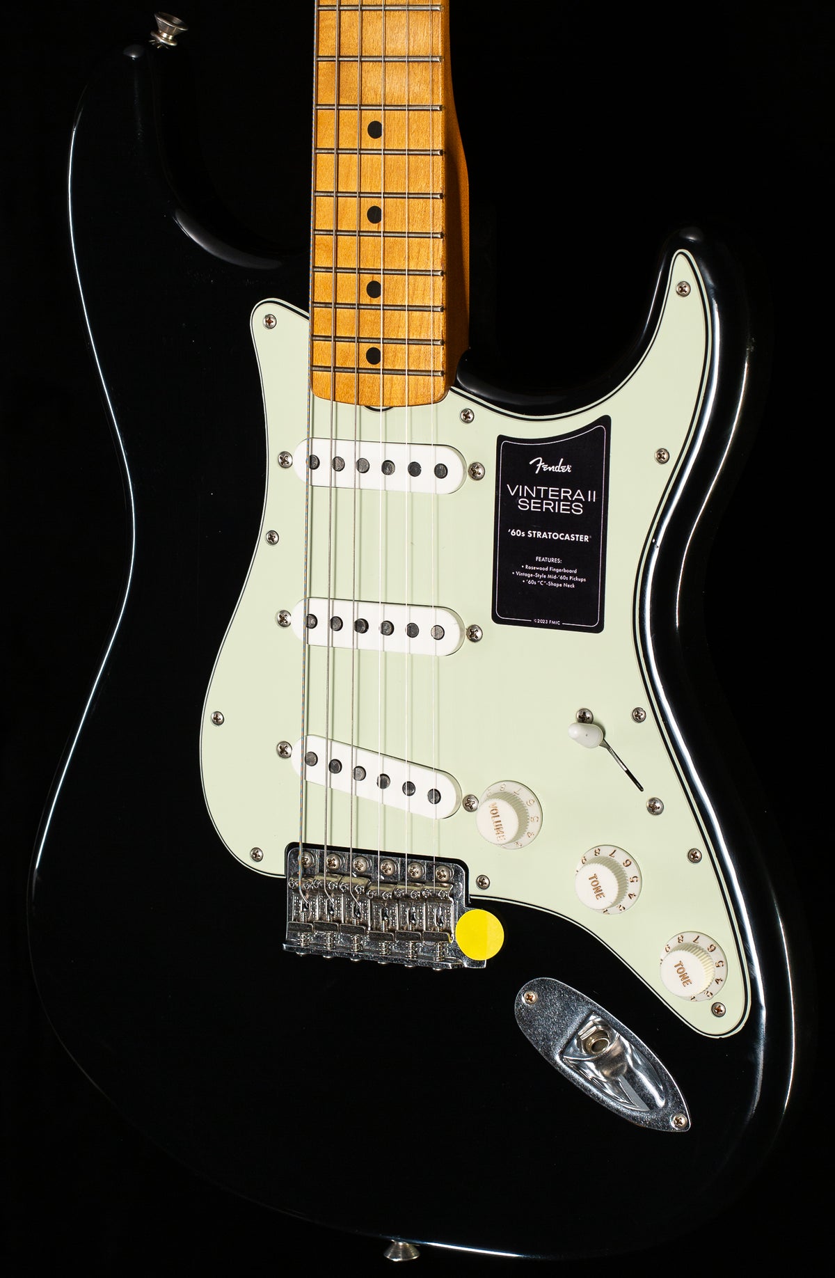 Fender Vintera II Road Worn &#39;60s Stratocaster Maple Fingerboard Black (160)