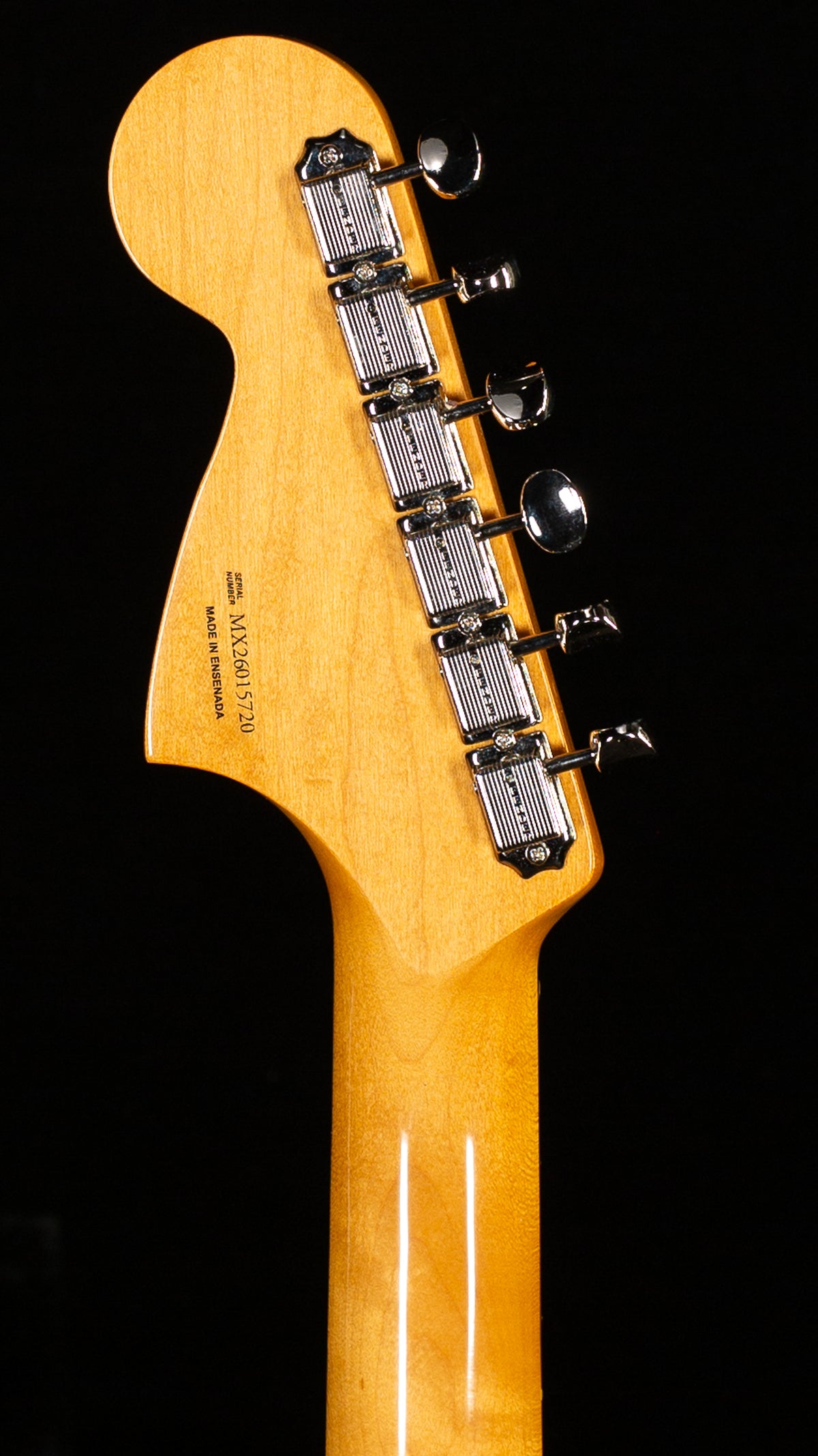 Fender Vintera III Mid '60s Jaguar, Rosewood Fingerboard, 3-Color Sunburst (720)