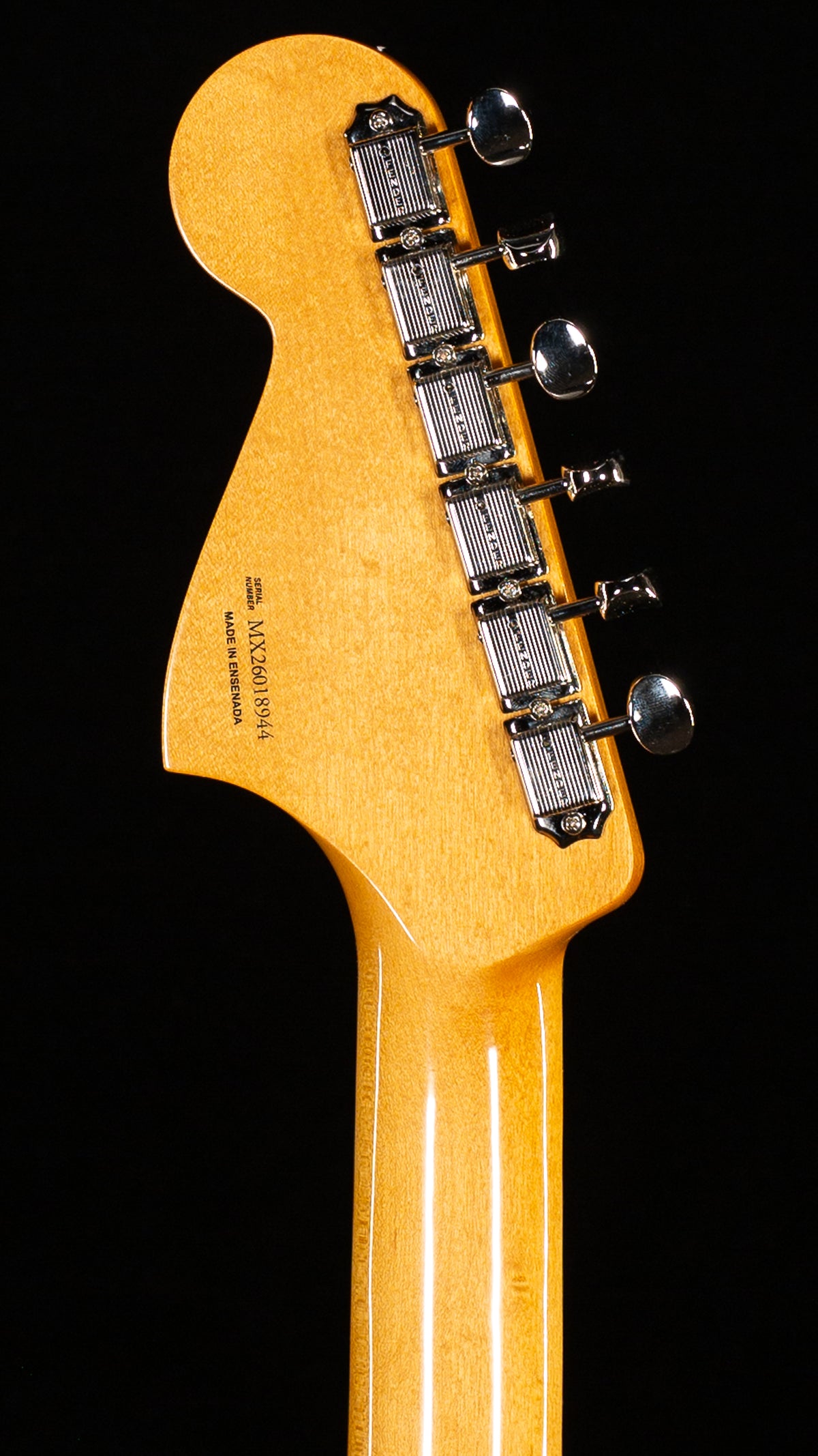 Fender Vintera III Early '60s Bass VI, Rosewood Fingerboard, Candy Apple Red (944)