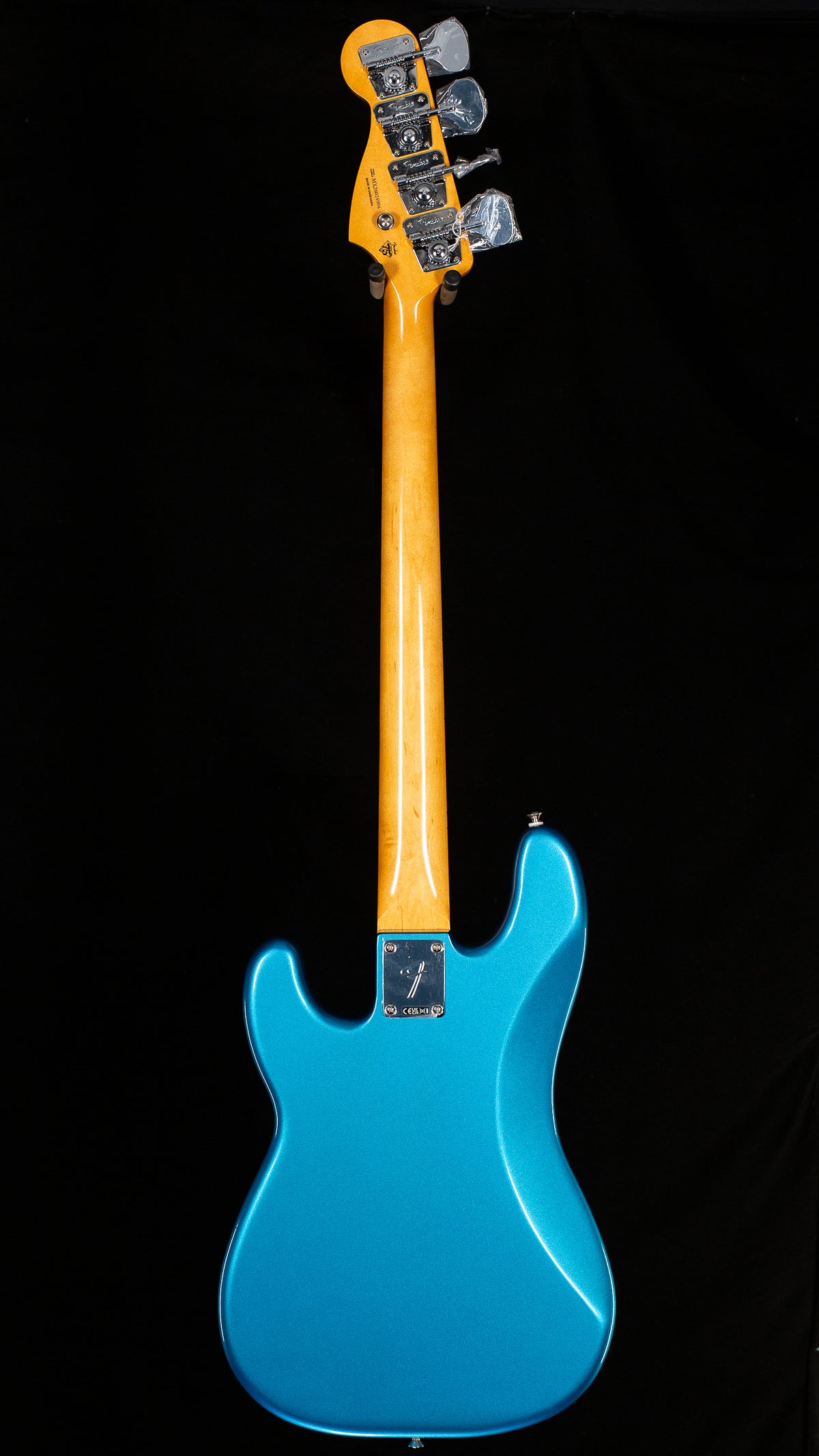 Fender Vintera III Late '60s Precision Bass, Maple Fingerboard, Lake Placid Blue (904)