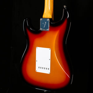 Fender Vintera III Late '60s Stratocaster, Rosewood Fingerboard, 3-Color Sunburst (145)