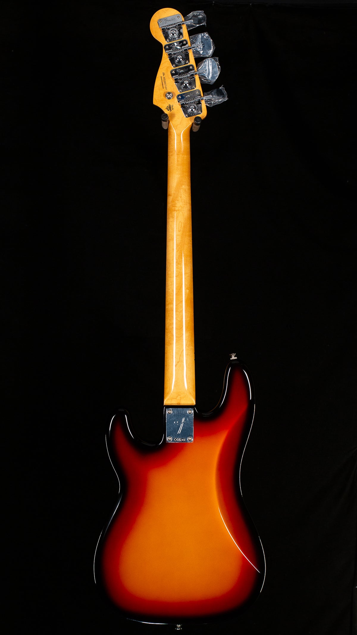 Fender Vintera III Late '60s Precision Bass, Maple Fingerboard, 3-Color Sunburst (485)