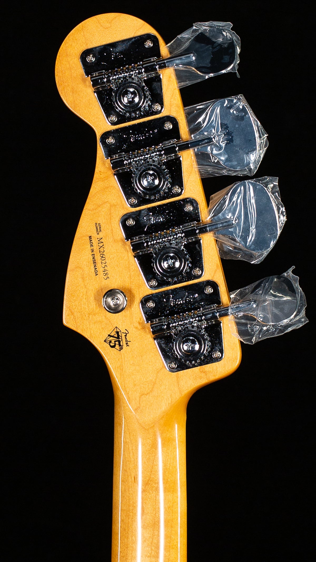 Fender Vintera III Late '60s Precision Bass, Maple Fingerboard, 3-Color Sunburst (485)