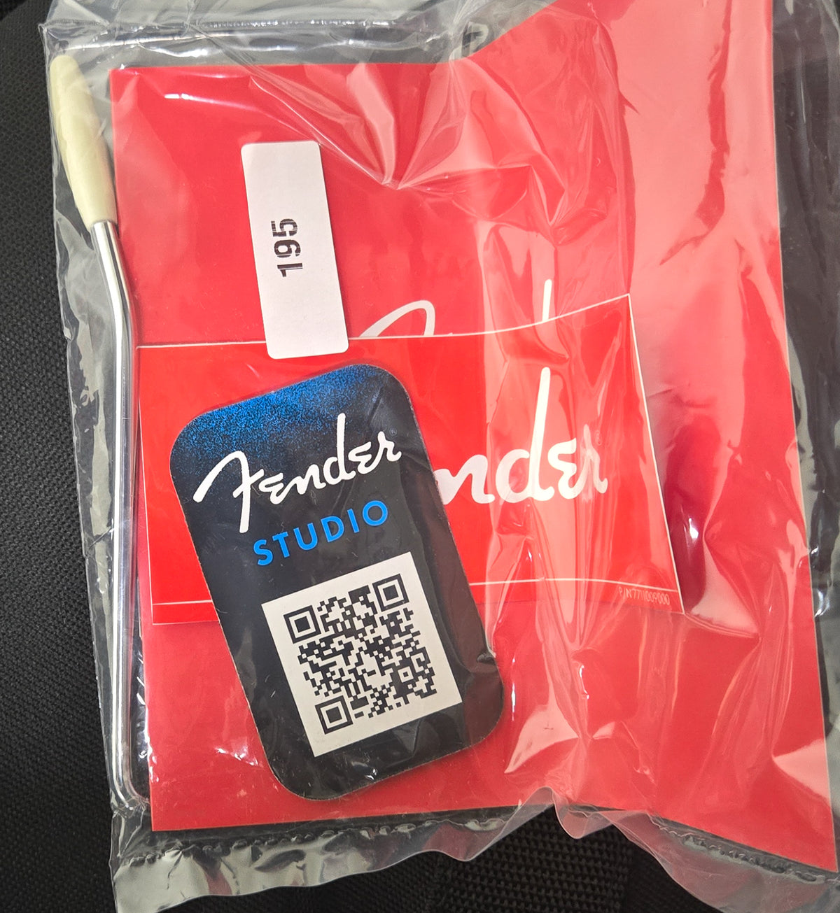 Fender Vintera III Late '60s Stratocaster, Maple Fingerboard, Olympic White (499)