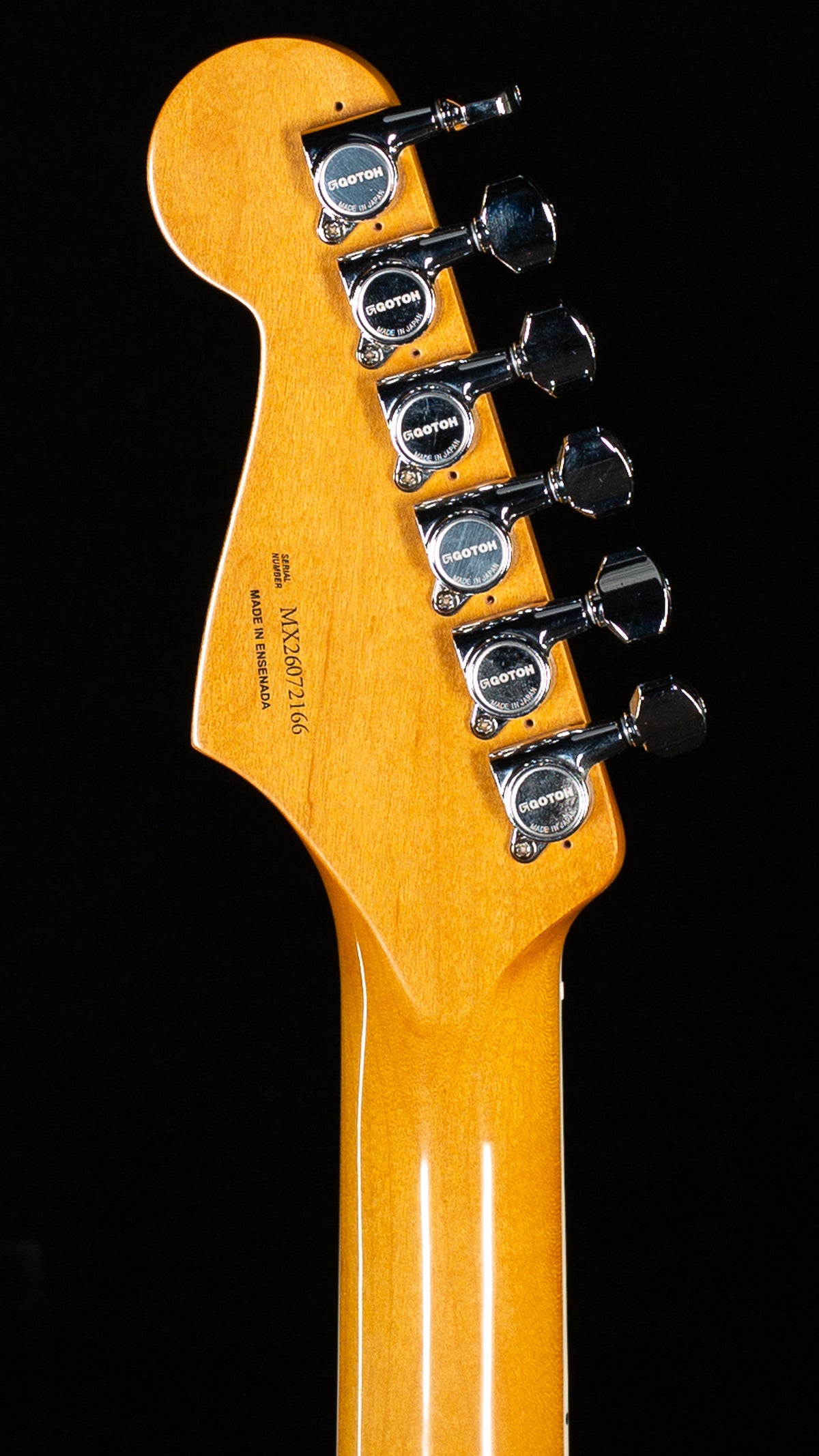 Fender Kurt Cobain Jaguar Rosewood Fingerboard 3-Color Sunburst (166)